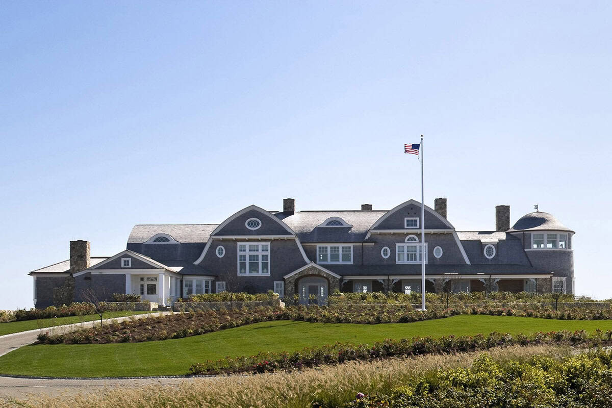 shingle style house exterior