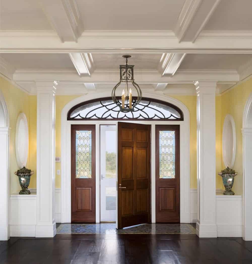traditional style home entry