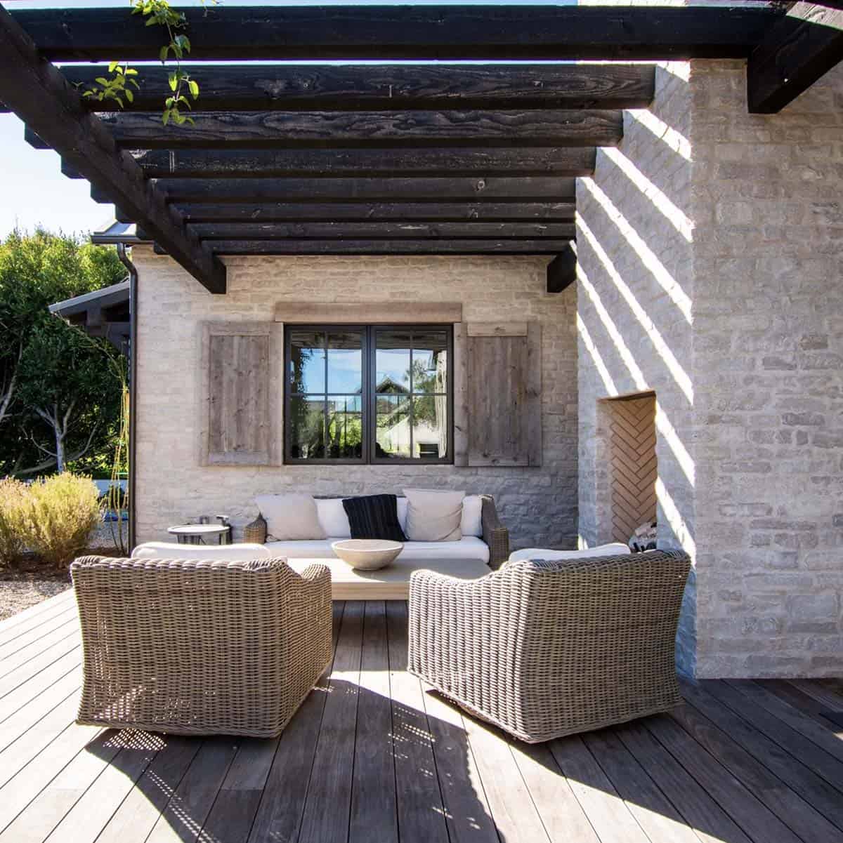 traditional coastal home porch