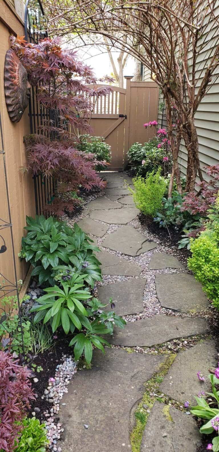 21 Creative Narrow Side Yard Ideas That Maximize Space in Your Landscape