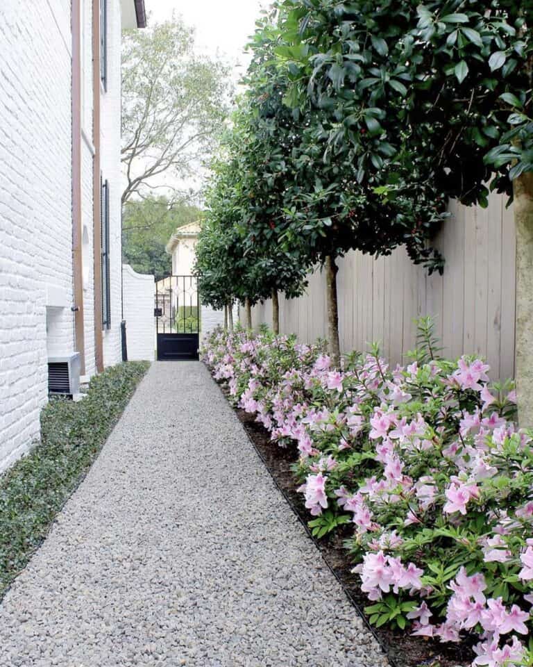 21 Creative Narrow Side Yard Ideas That Maximize Space in Your Landscape