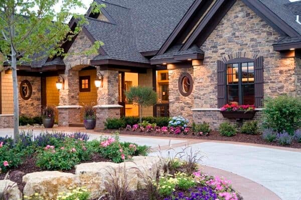 featured posts image for Step inside this Minnesota luxury home with stunning curb appeal