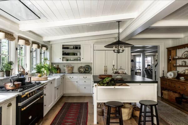featured posts image for Tour this charming English cottage on Lake Washington surrounded by gardens