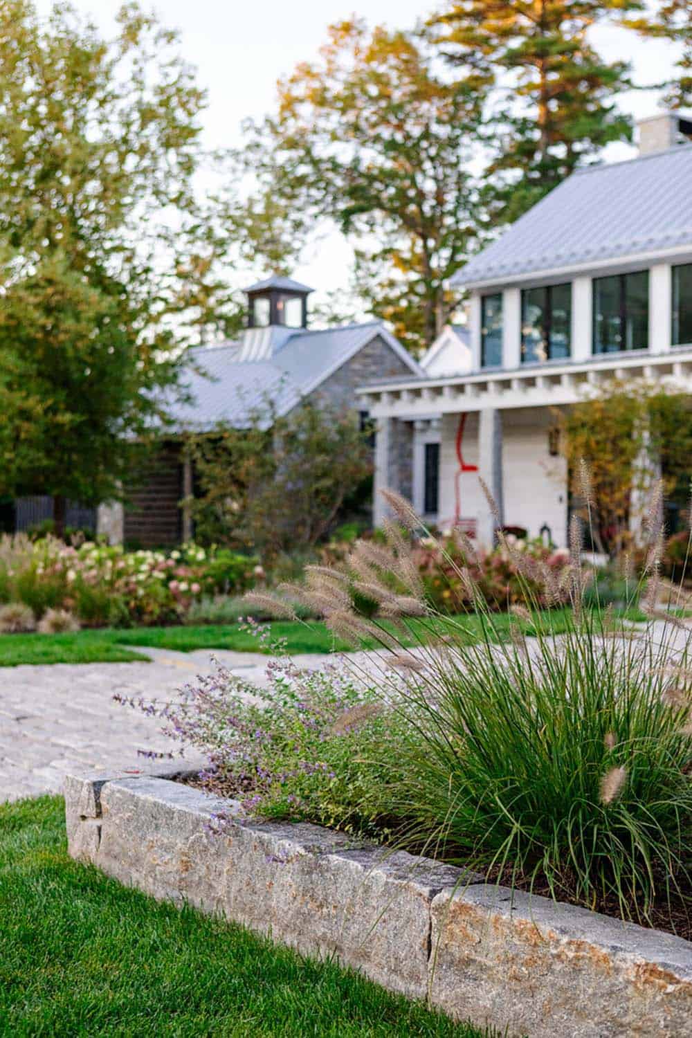 Garden detail with cupola and buildings in the background