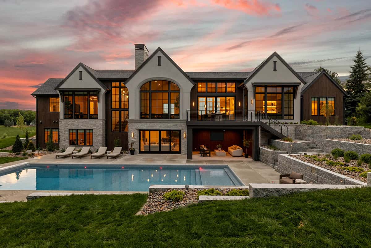 featured posts image for Step into this striking rambler home in Minnesota with luxurious living spaces